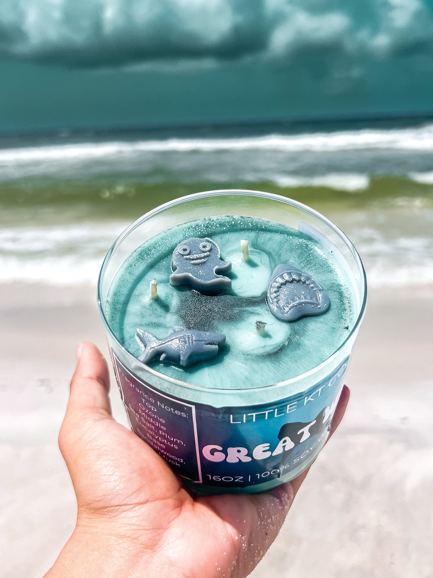 GREAT WHITE CANDLE – OCEAN BREEZE & SANDALWOOD