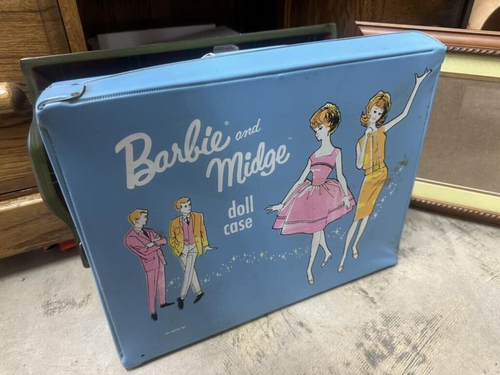1963 Vintage Barbie and Midge Doll Case with Accessories