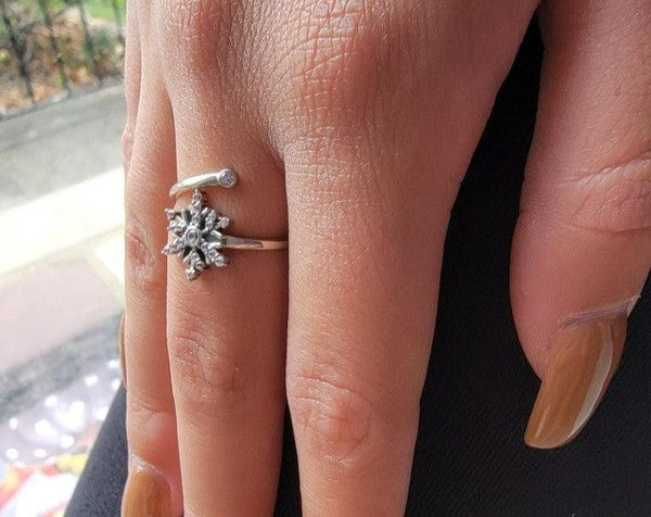 .925 STERLING SILVER CZ SNOWFLAKE ADJUSTABLE RING