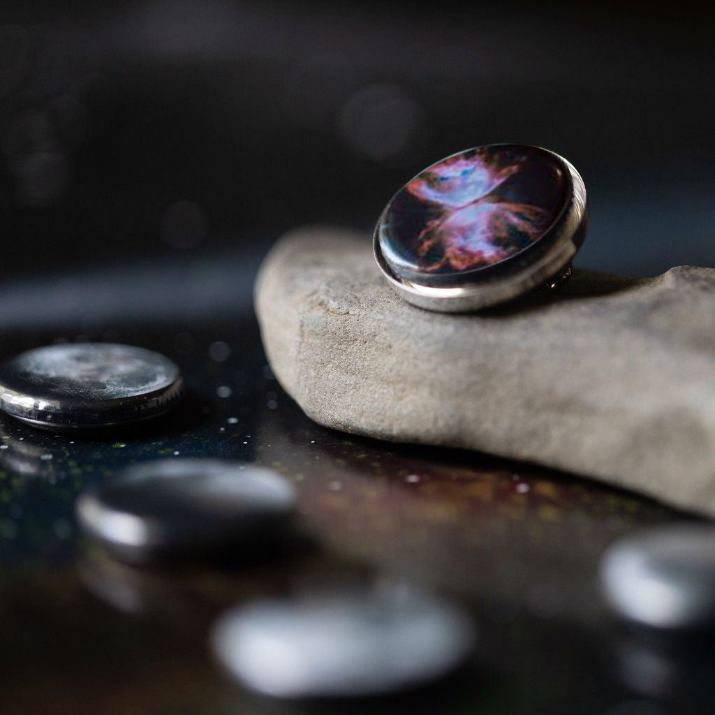 INTERCHANGEABLE NEBULA LAPEL PIN