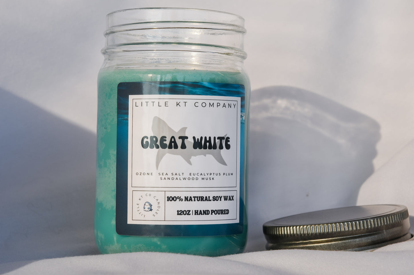 GREAT WHITE CANDLE – OCEAN BREEZE & SANDALWOOD