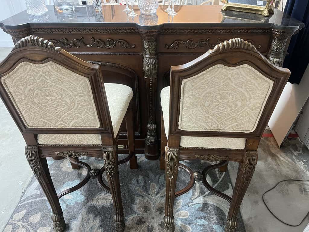 "MARBLE BAR /2 BAR STOOLS (KEY FOR LIQUOR DOOR)"