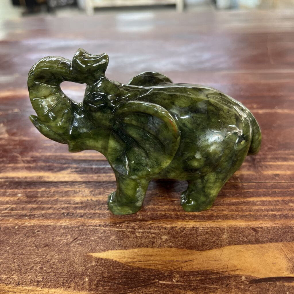 JADE LUCKY ELEPHANT