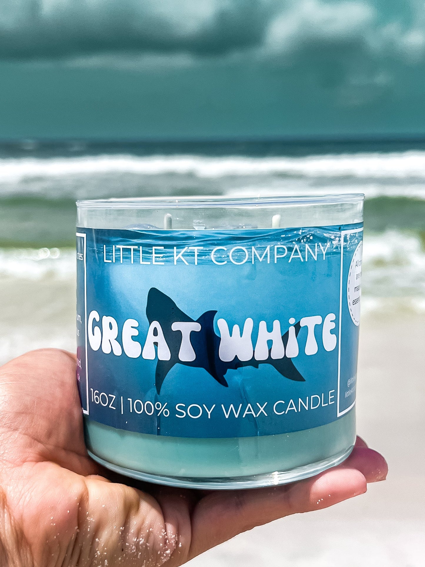 GREAT WHITE CANDLE – OCEAN BREEZE & SANDALWOOD