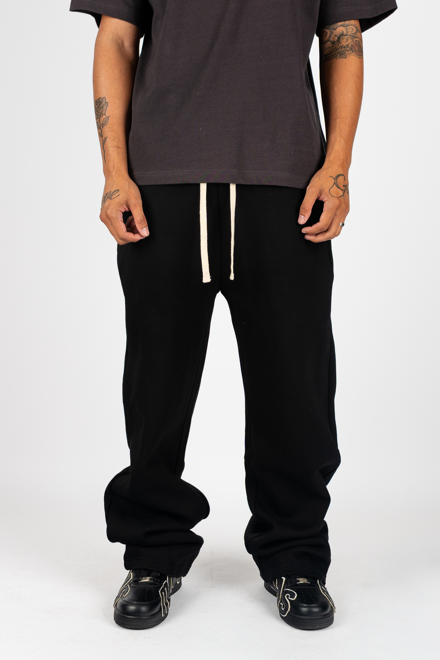 THE LABEL WEATHERED SWEATPANTS