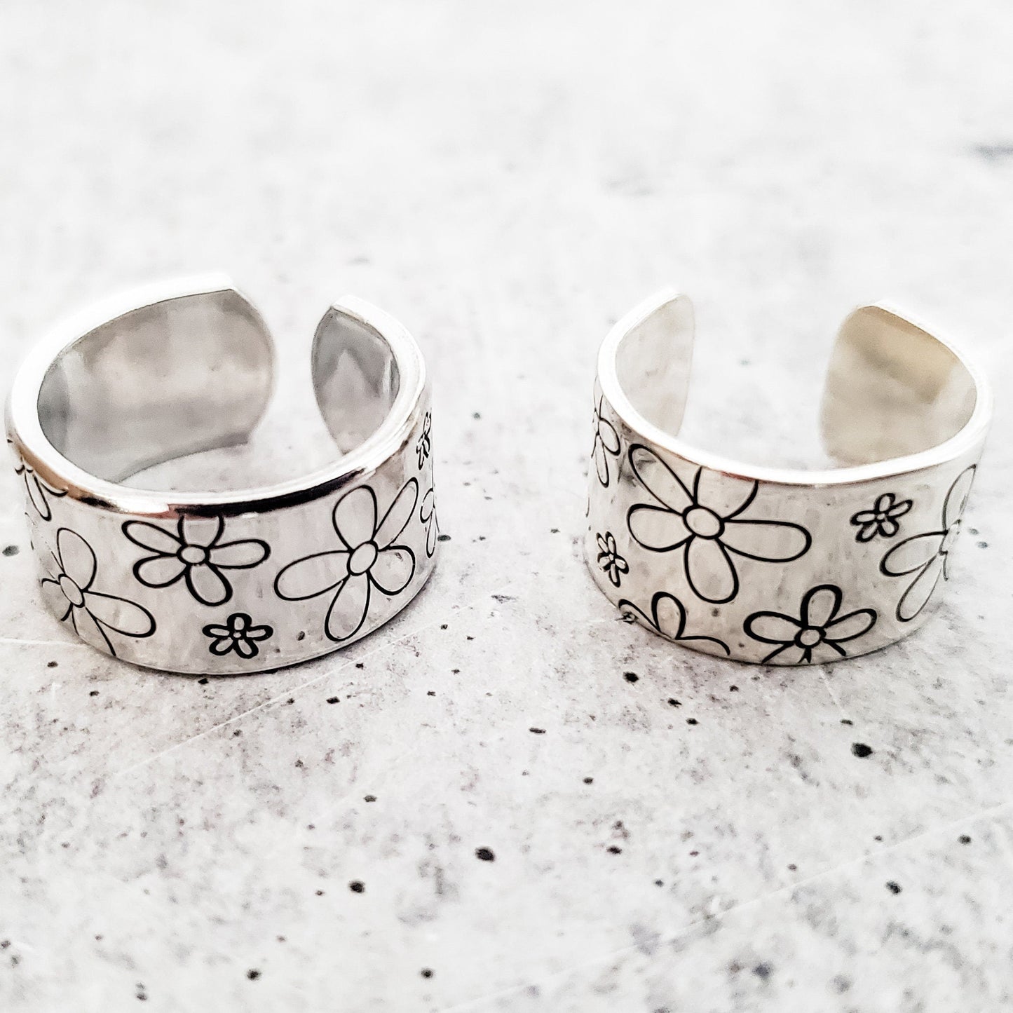 DAISY SILVER FLOWER RING