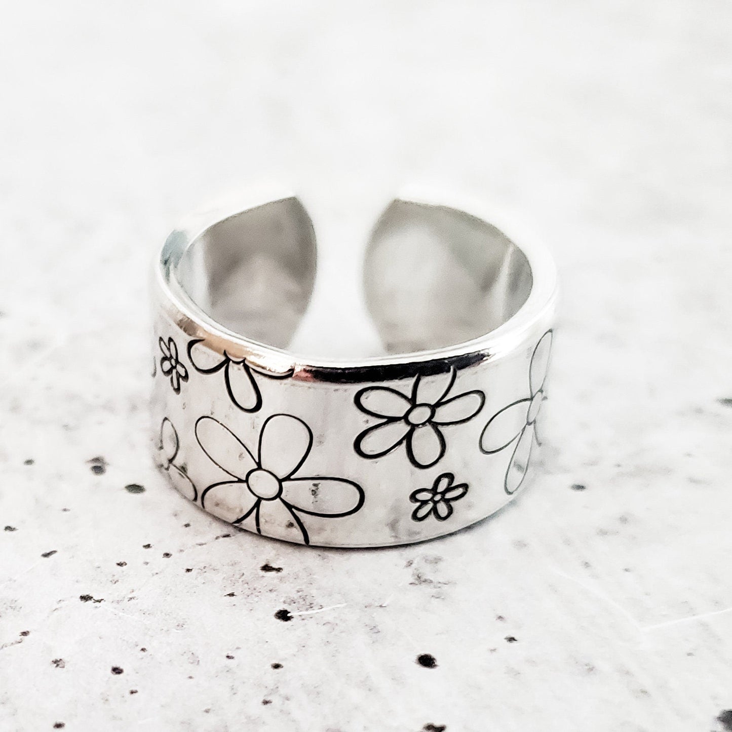 DAISY SILVER FLOWER RING
