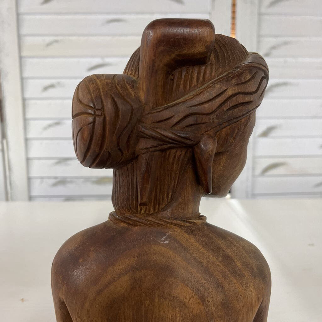 PAIR EXOTIC LIGHT WOOD CARVINGS