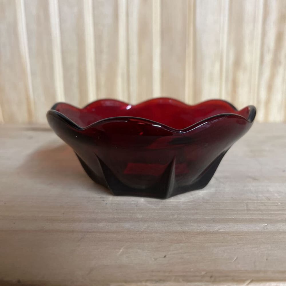ANCHOR HOCKING ROYAL RUBY RED BERRY BOWL SCALLOPED EDGE - Thriftique Marketplace