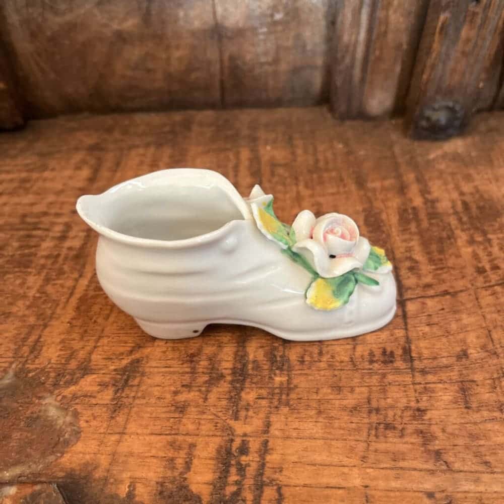 PORCELAIN SHOE MADE IN OCCUPIED JAPAN PINK ROSE AND BUD