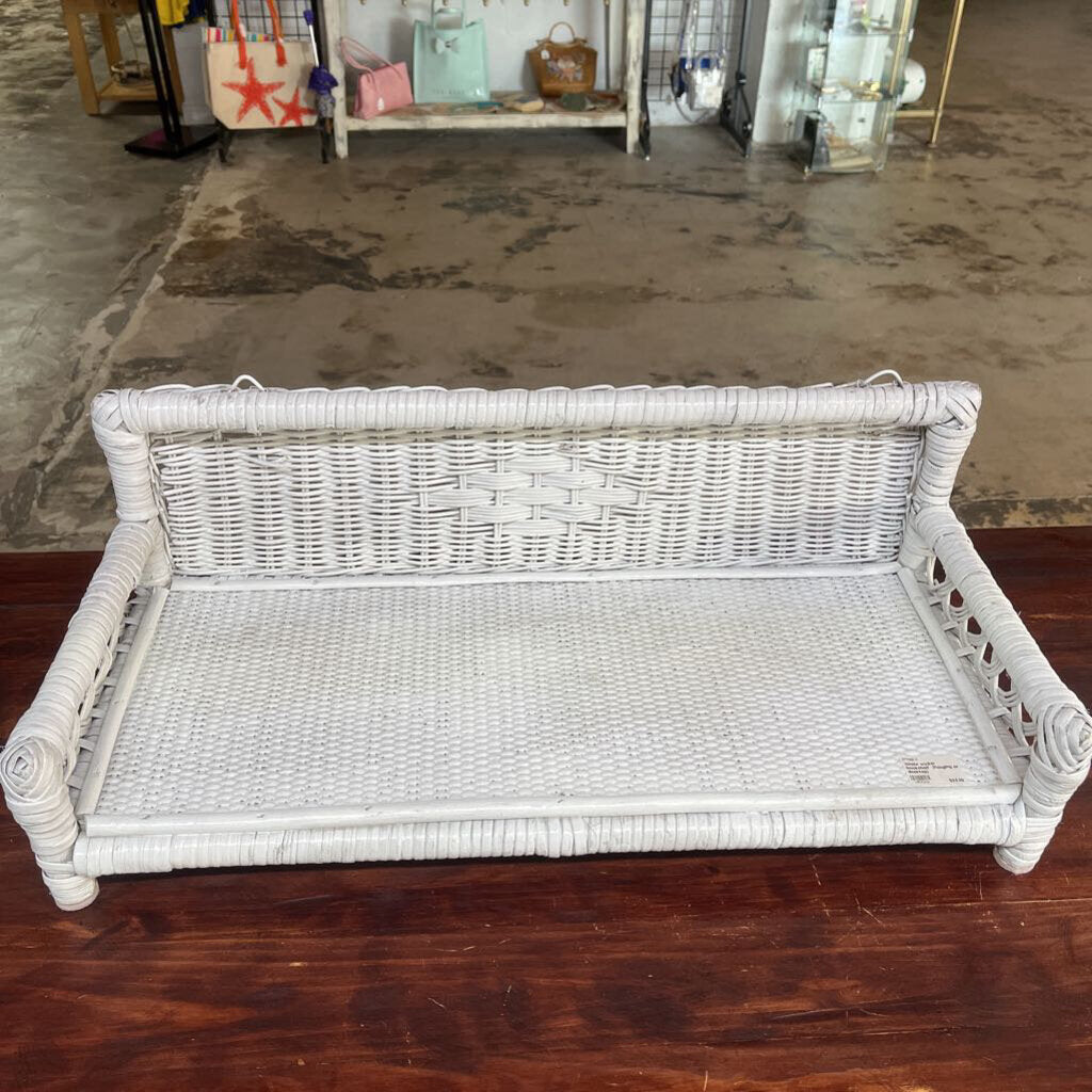 WHITE WICKER BOOKSHELF (HANGING OR DESKTOP)