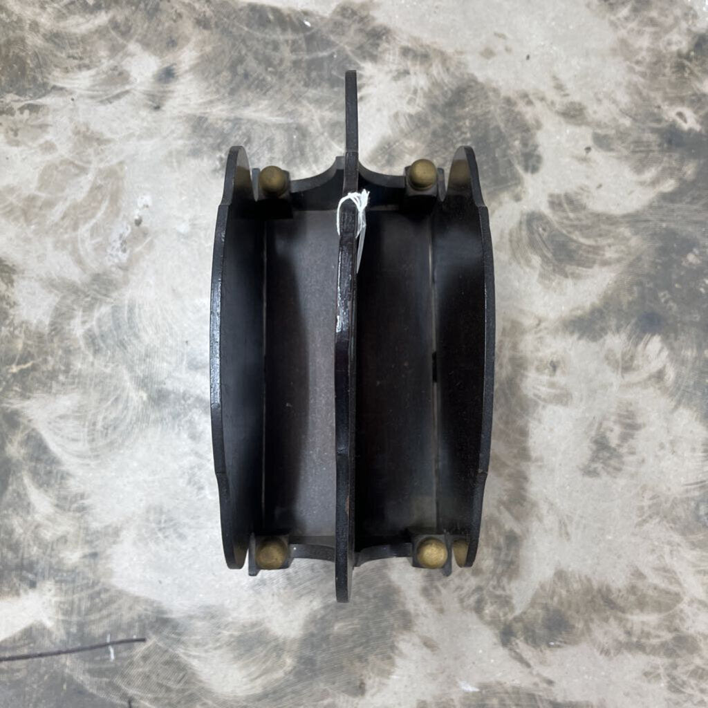 VINTAGE TOLE MAGAZINE/NEWSPAPER CADDY