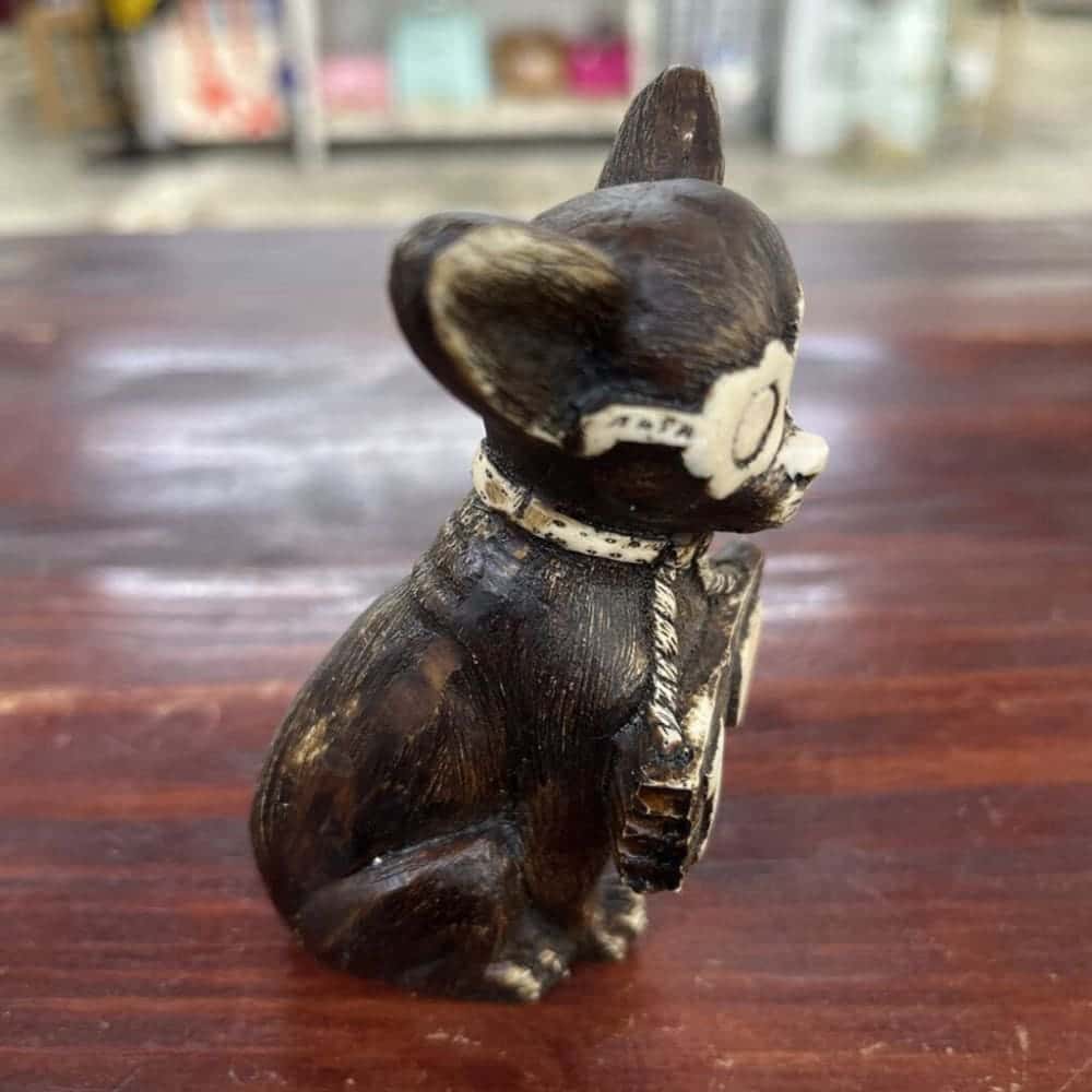 BROWN LOVE DOG