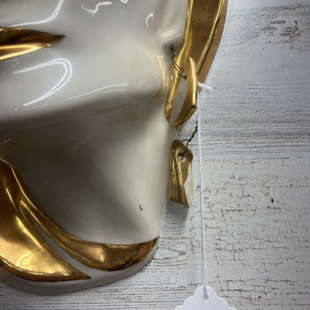 RARE WINSTON HOWARD MELANCOLIA PORCELAIN TRIMMED IN 22K GOLD BUSK