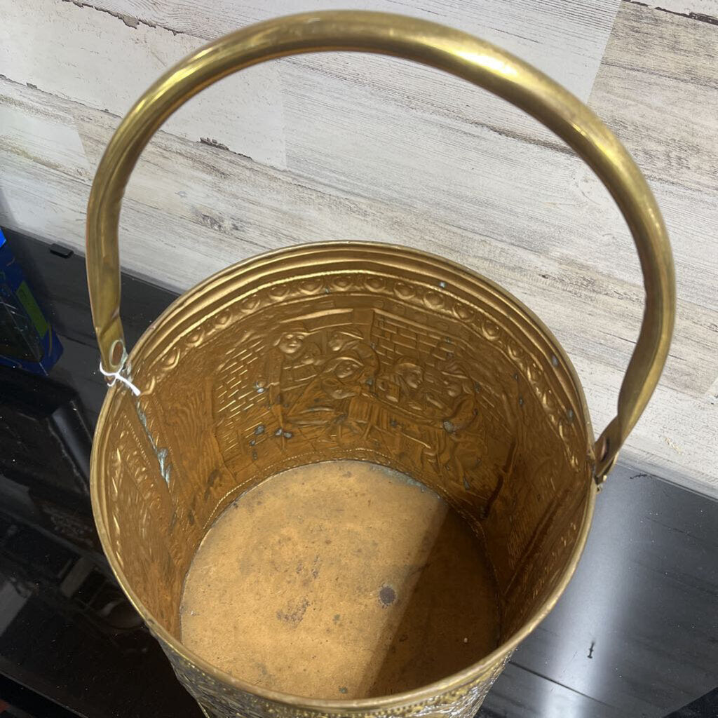 OLD ENGLISH REPOUSSE FIREWOOD BUCKET