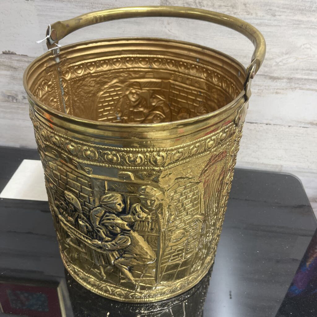 OLD ENGLISH REPOUSSE FIREWOOD BUCKET