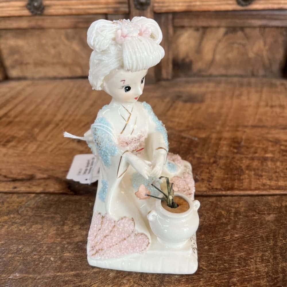VINTAGE SPAGHETTI JAPANESE GEISHA GIRL