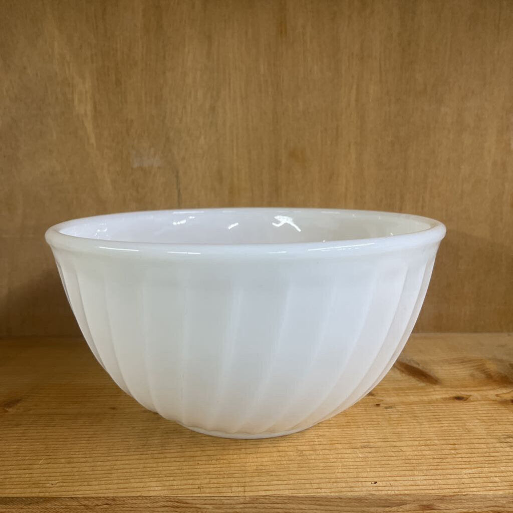 FIRE KING ANCHOR HOCKING WHITE SWIRL MILK GLASS BOWL