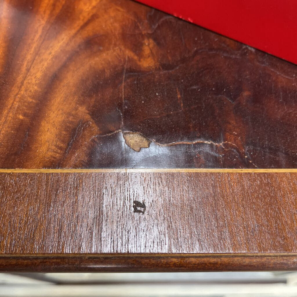 Unique display cabinet