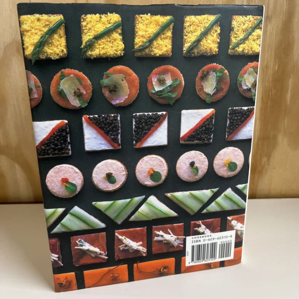 MARTHA STEWART'S HORS D'OEUVRES HANDBOOK