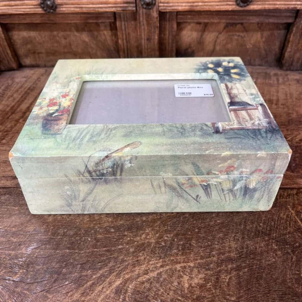 FLORAL PHOTO BOX