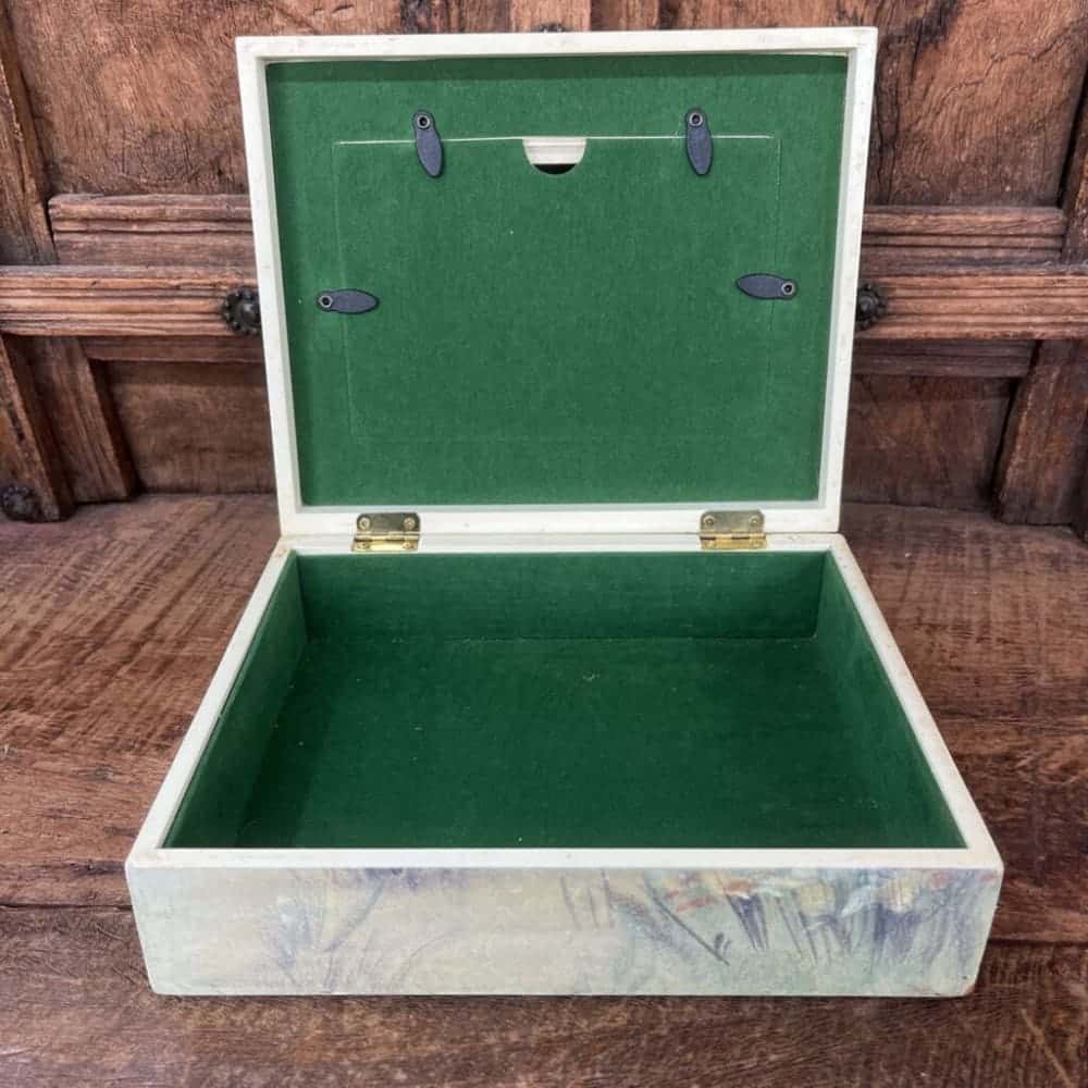 FLORAL PHOTO BOX