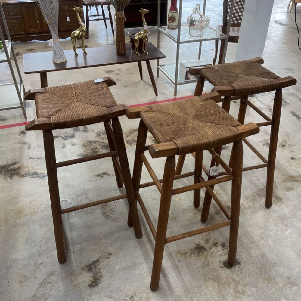 SET OF 3 RUSTIC PRIMITIVE RUSH SADDLE SEAT STOOLS