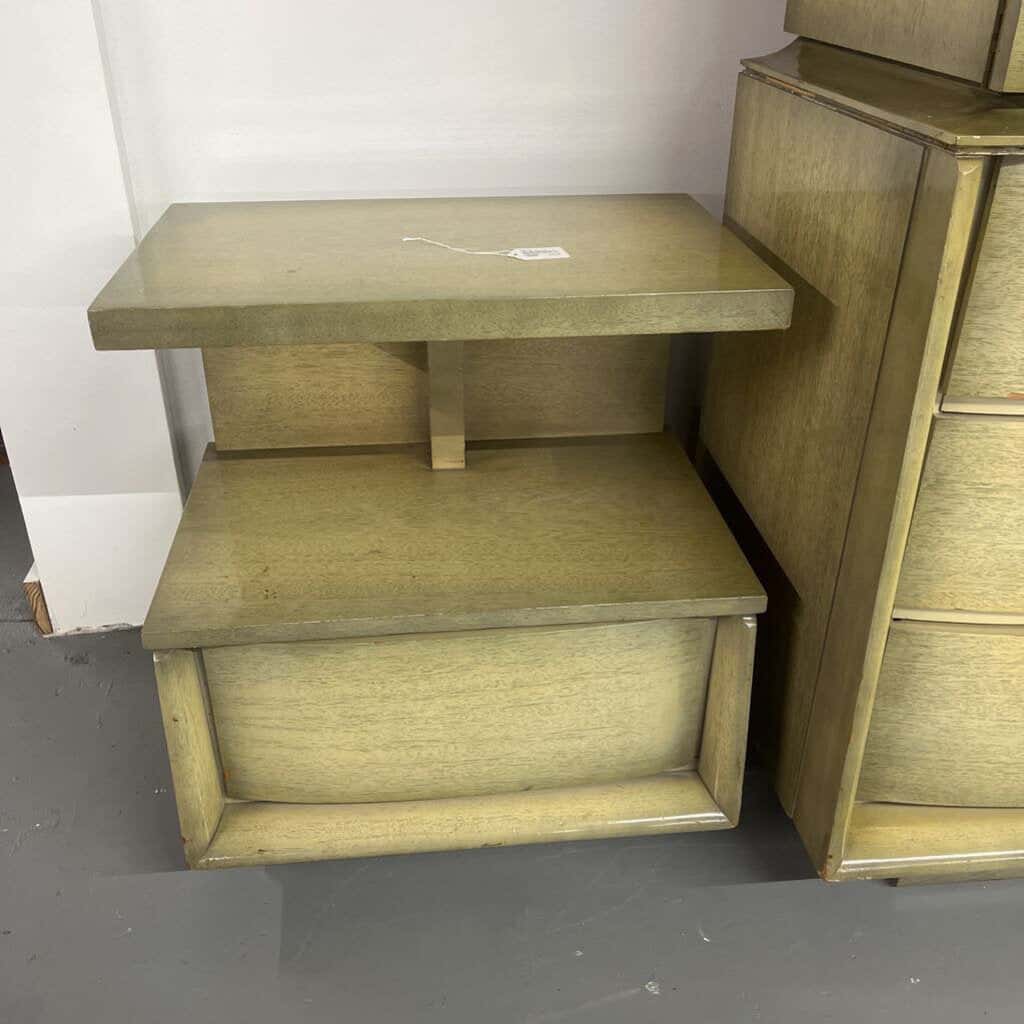 4PC MID CENTURY ASH DRESSER CHEST & NIGHTSTAND SET (AS IS)