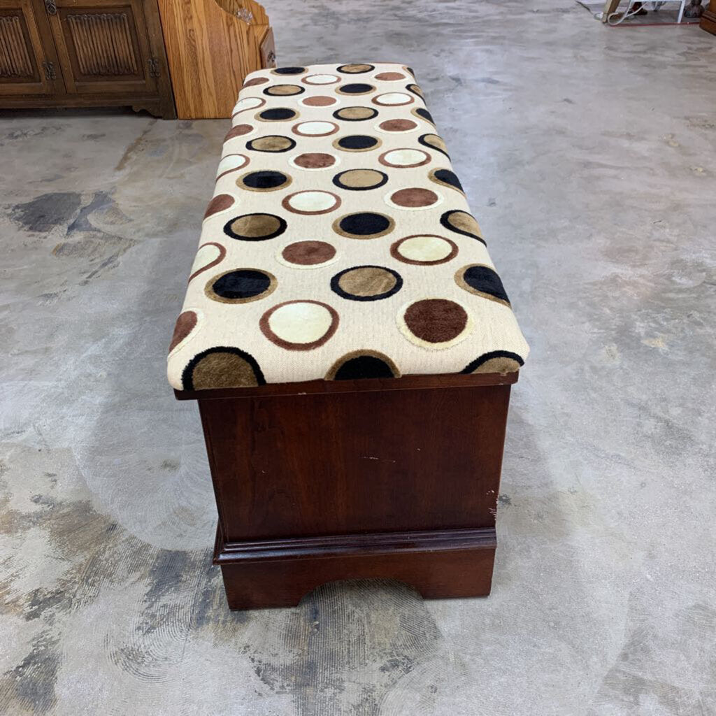 LANE CEDAR CHEST WITH KEY - Thriftique Marketplace