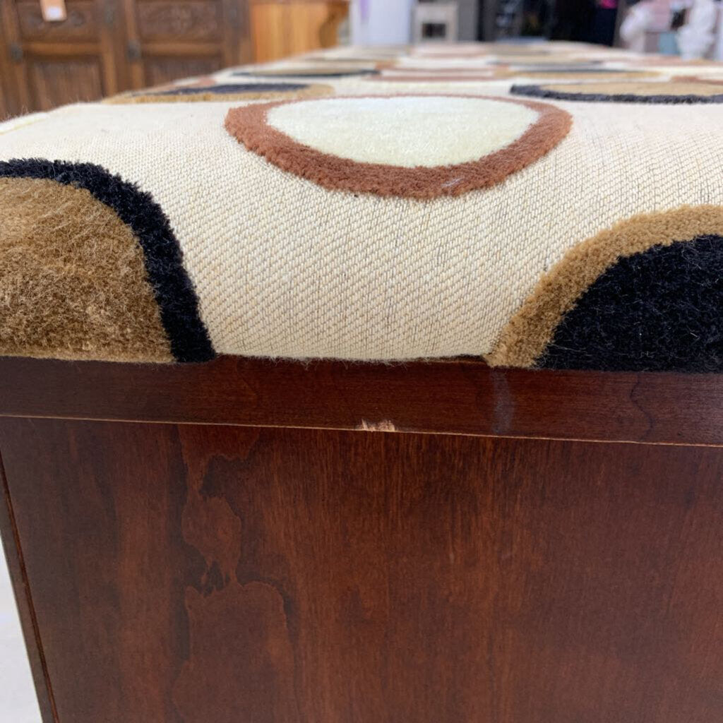 LANE CEDAR CHEST WITH KEY - Thriftique Marketplace