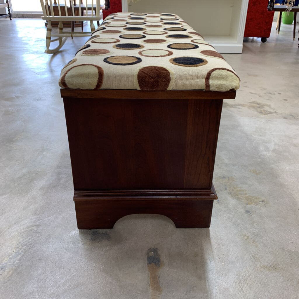 LANE CEDAR CHEST WITH KEY - Thriftique Marketplace