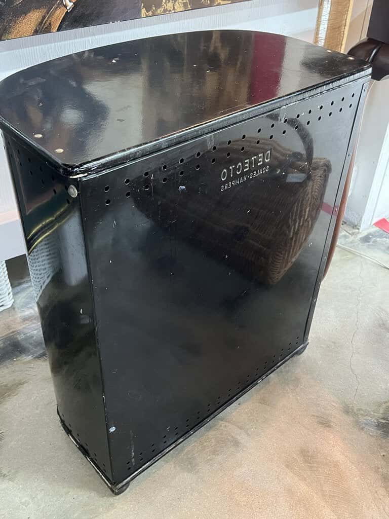 MID CENTURY BLACK METAL HAMPER