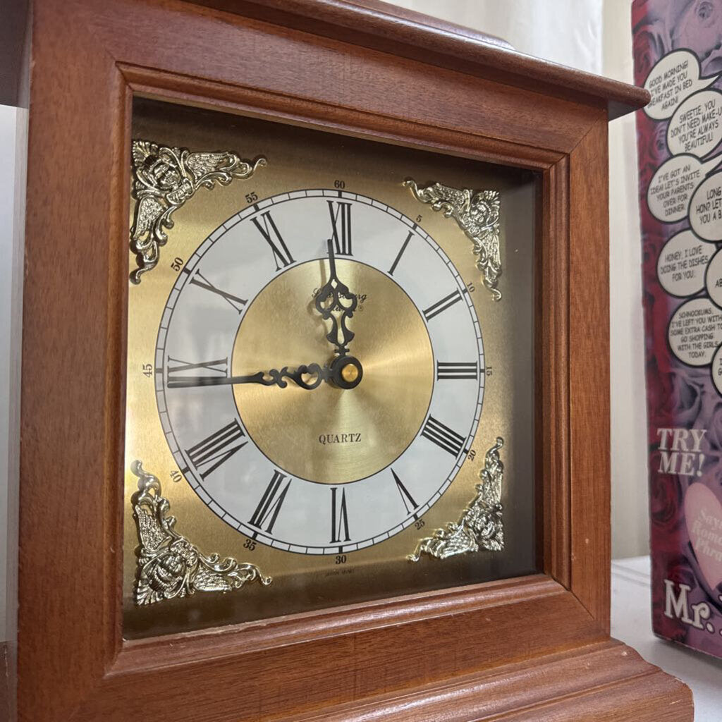 STRAUSBOURG MANOR MANTLE CLOCK CHIMES