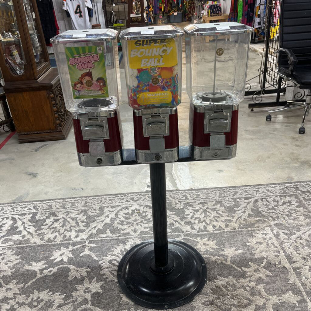 3 UNIT GUMBALL MACHINE WITH 2 KEYS