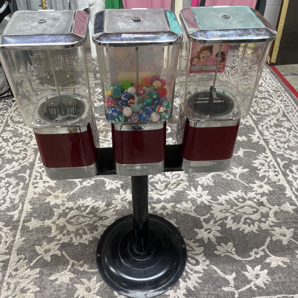3 UNIT GUMBALL MACHINE WITH 2 KEYS
