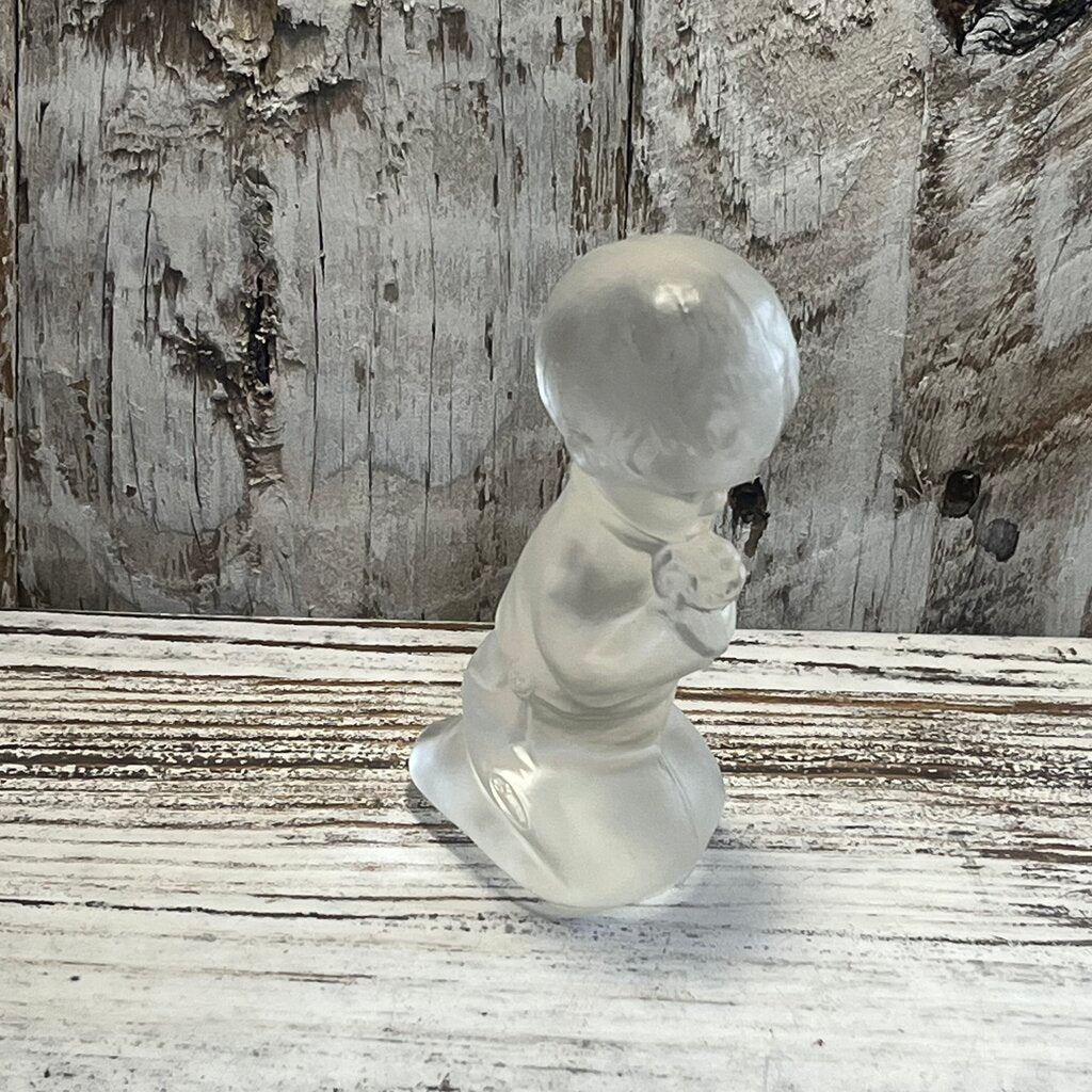 Fenton Frosty Praying Boy