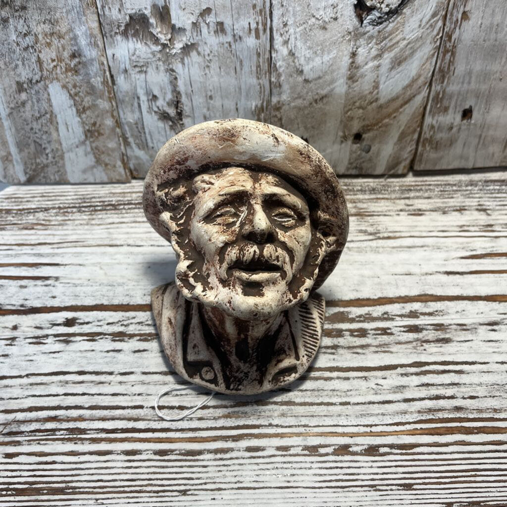 Old Man Chalkware Pipe/Cigarette Holder Wall