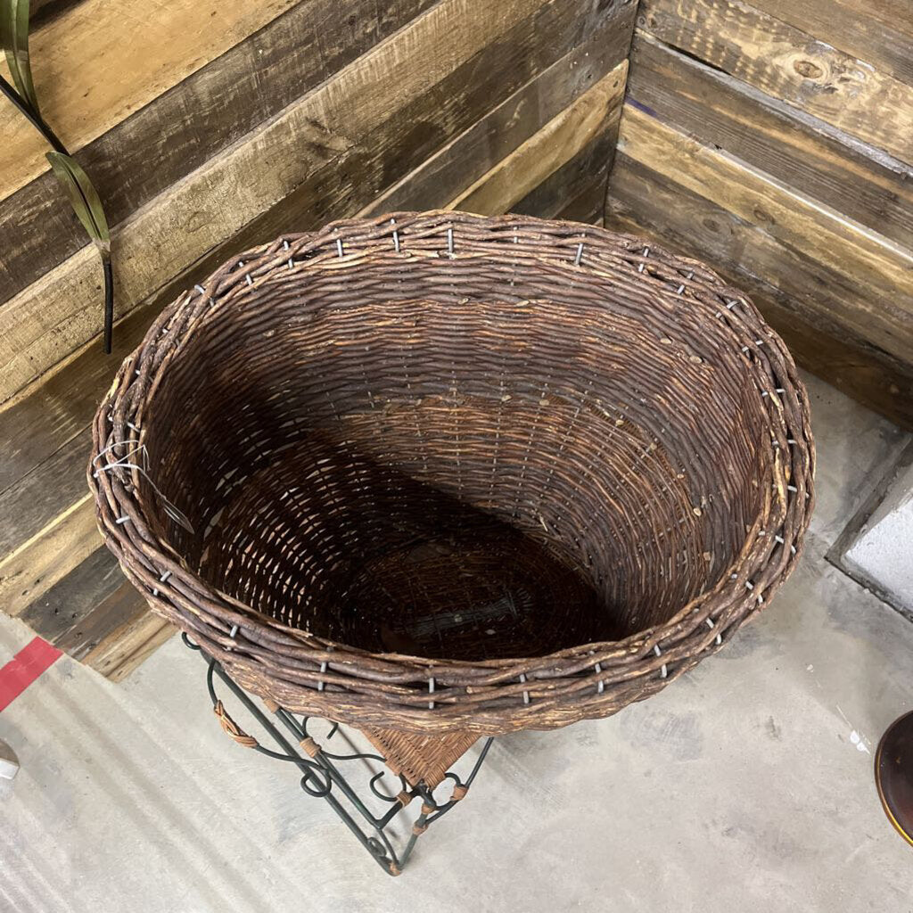 OLD LARGE WOVEN GRAPEVINE FLOOR BASKET