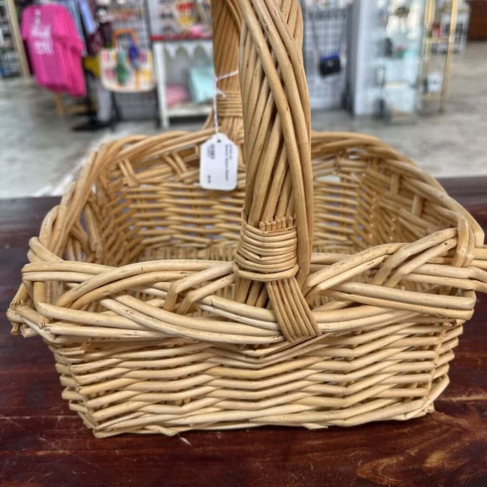 NATURAL SQUARE BASKET