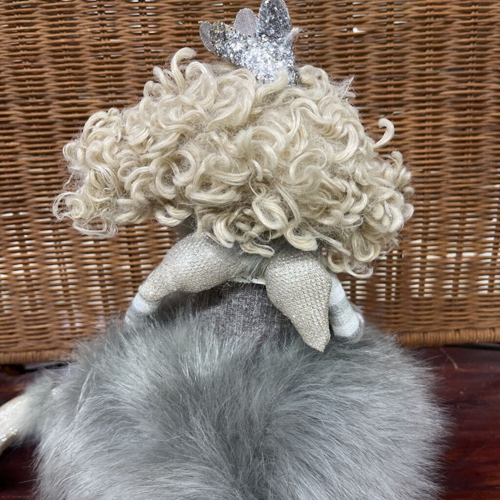 BLONDE FURRY GRAY ANGEL