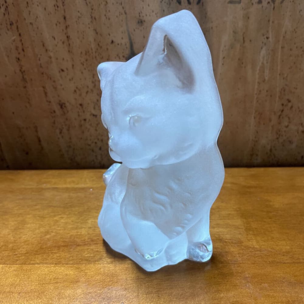 VINTAGE VIKING GLASS FROSTED CAT PAPERWEIGHT