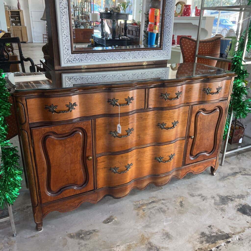 GLASS TOP FRENCH BOW FRENCH PROVINCIAL SIDEBOARD/DRESSER