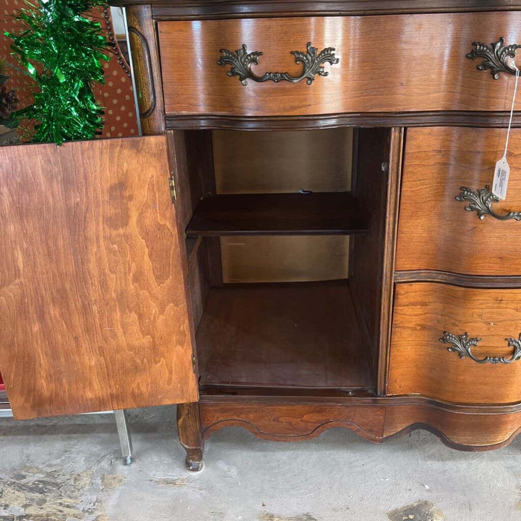 GLASS TOP FRENCH BOW FRENCH PROVINCIAL SIDEBOARD/DRESSER