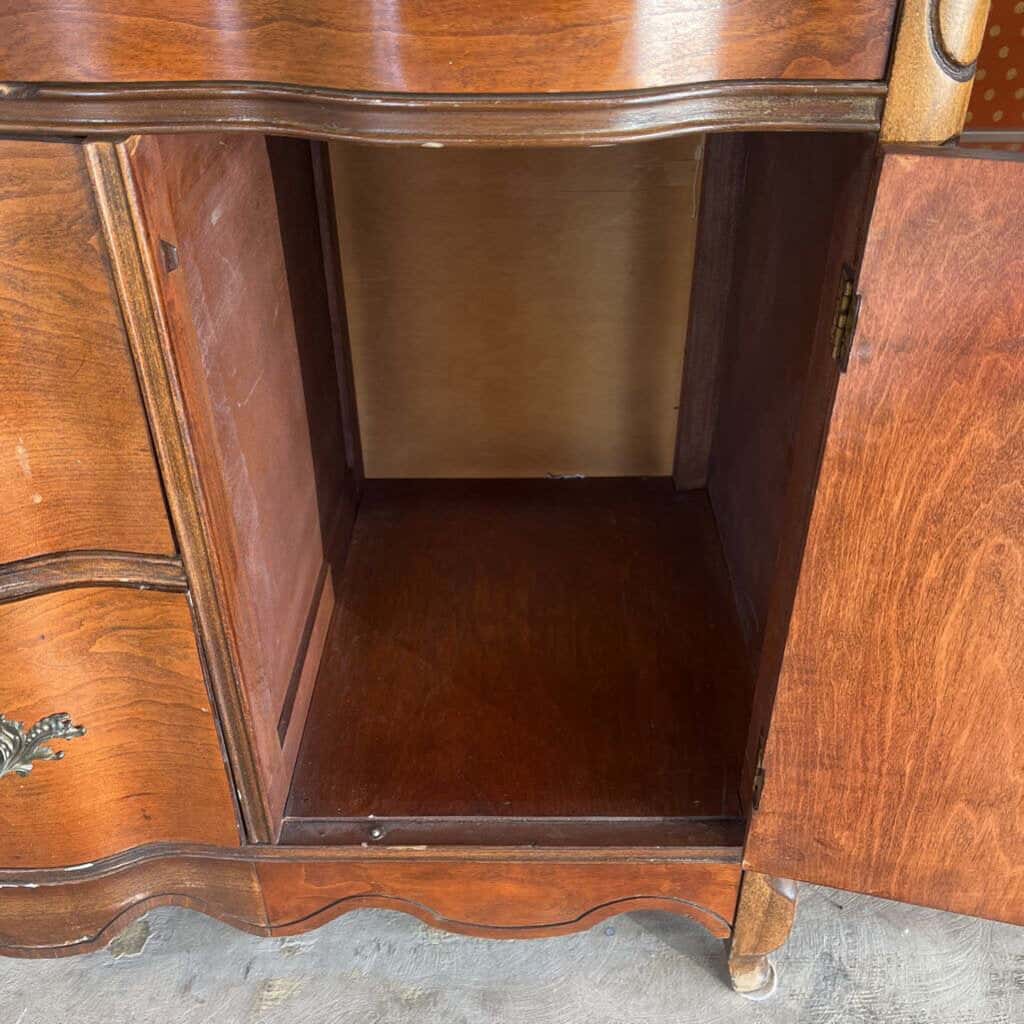 GLASS TOP FRENCH BOW FRENCH PROVINCIAL SIDEBOARD/DRESSER