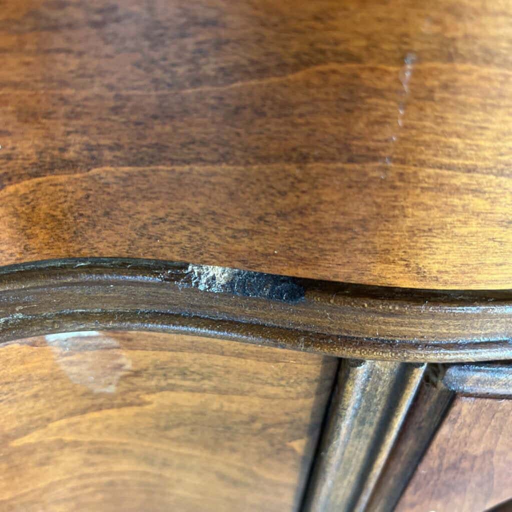 GLASS TOP FRENCH BOW FRENCH PROVINCIAL SIDEBOARD/DRESSER