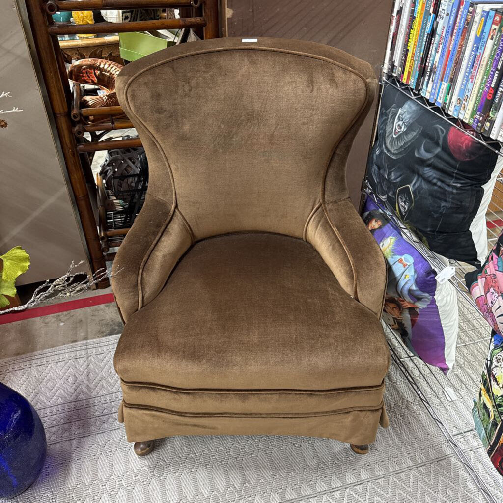 BROWN CHAIR