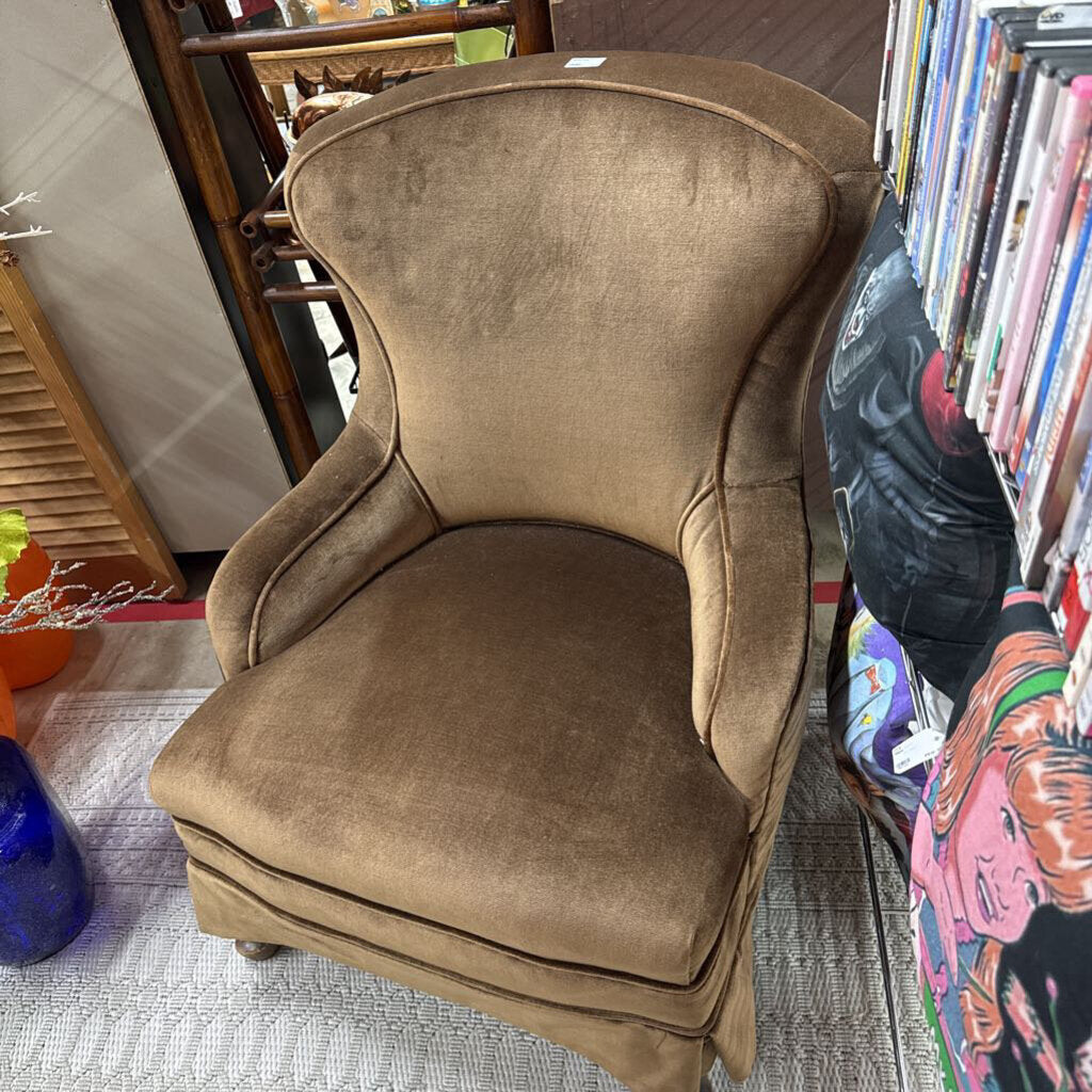 BROWN CHAIR