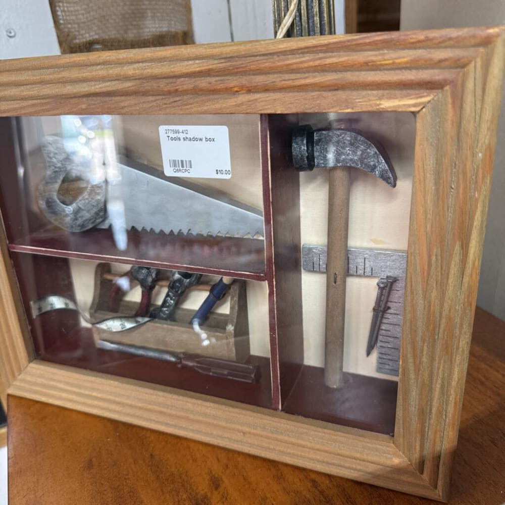 TOOLS SHADOW BOX