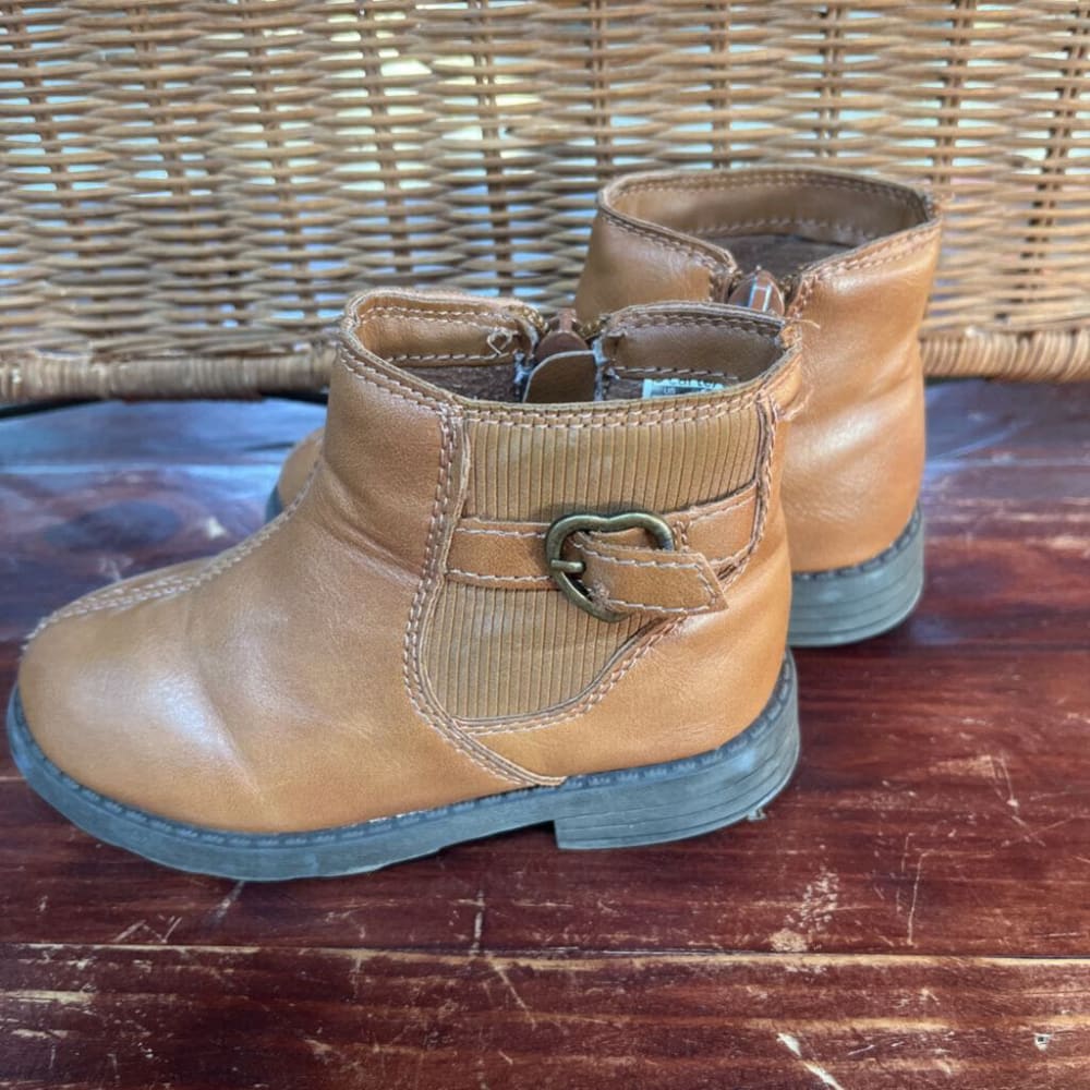 BROWN CARTER BOOTS SZ 7