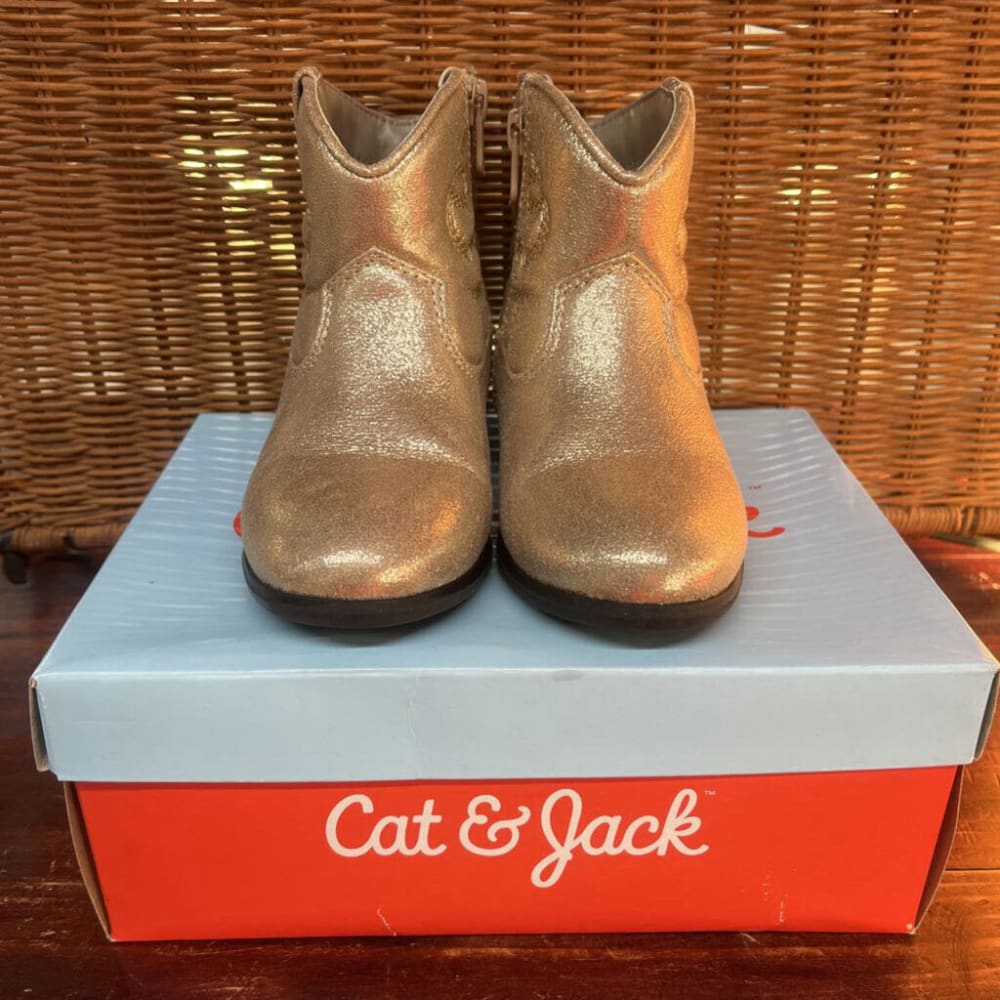 GOLD CAT AND JACK BOOTS SZ 9